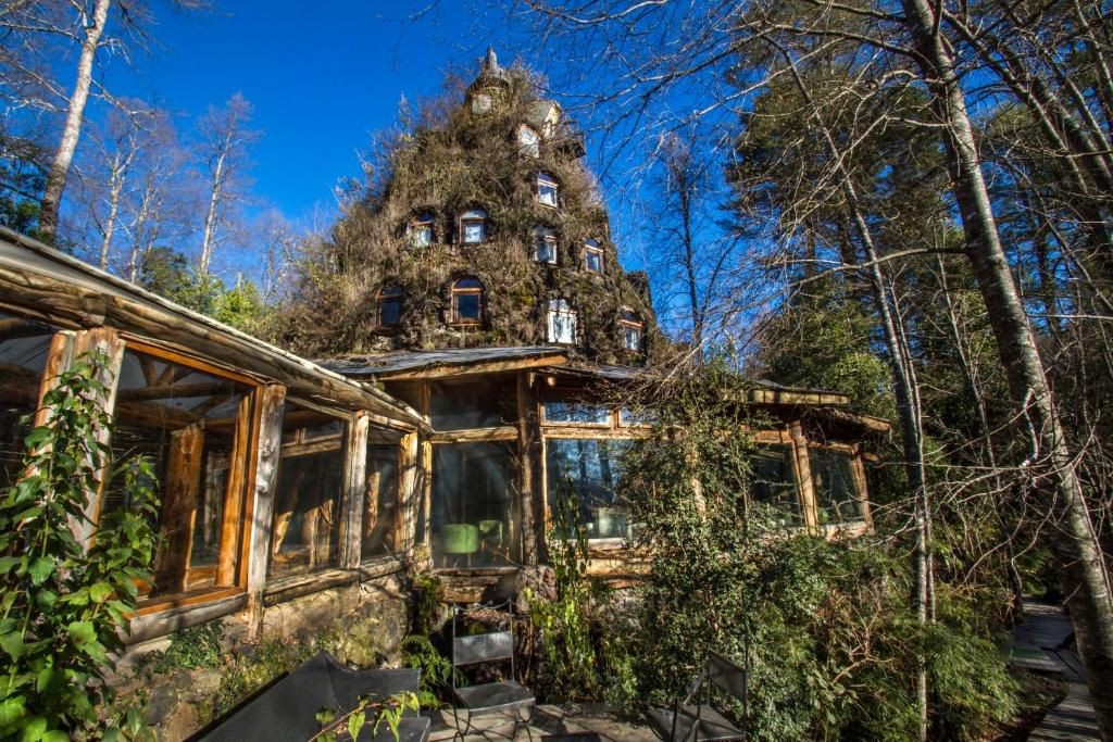 Hotel Montaña Mágica en la Reserva Biológica Huilo Huilo