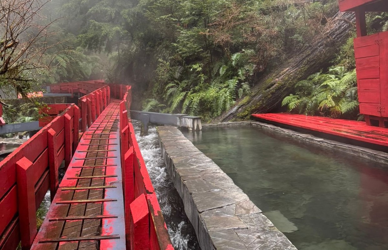 Tour Termas Geométricas